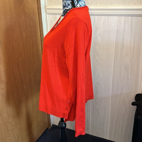 Tint & Shadow Soild V-Neck Lurex Pullover Sweater. Size LP. NWT. - Picture 2 of 6